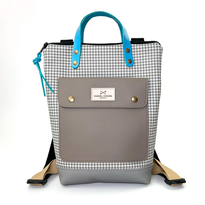 Mochila Mini Solapa con bolsillo extra Daniel Chong - Pata de gallo con bolsillo gris