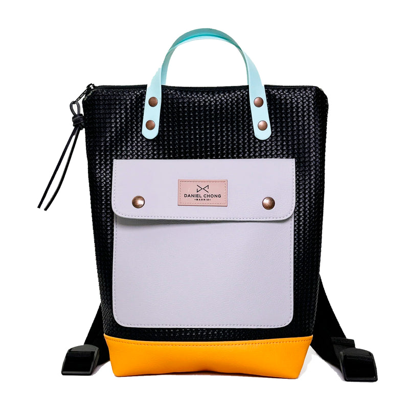 Mochila Mini Solapa con bolsillo extra Daniel Chong - Negro con bolsillo gris