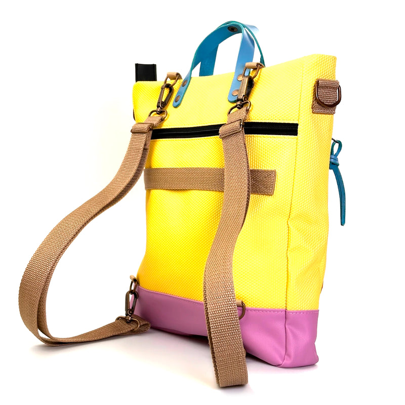 Bolso-mochila Worker Bag de Daniel Chong - Amarillo con bolsillo naranja