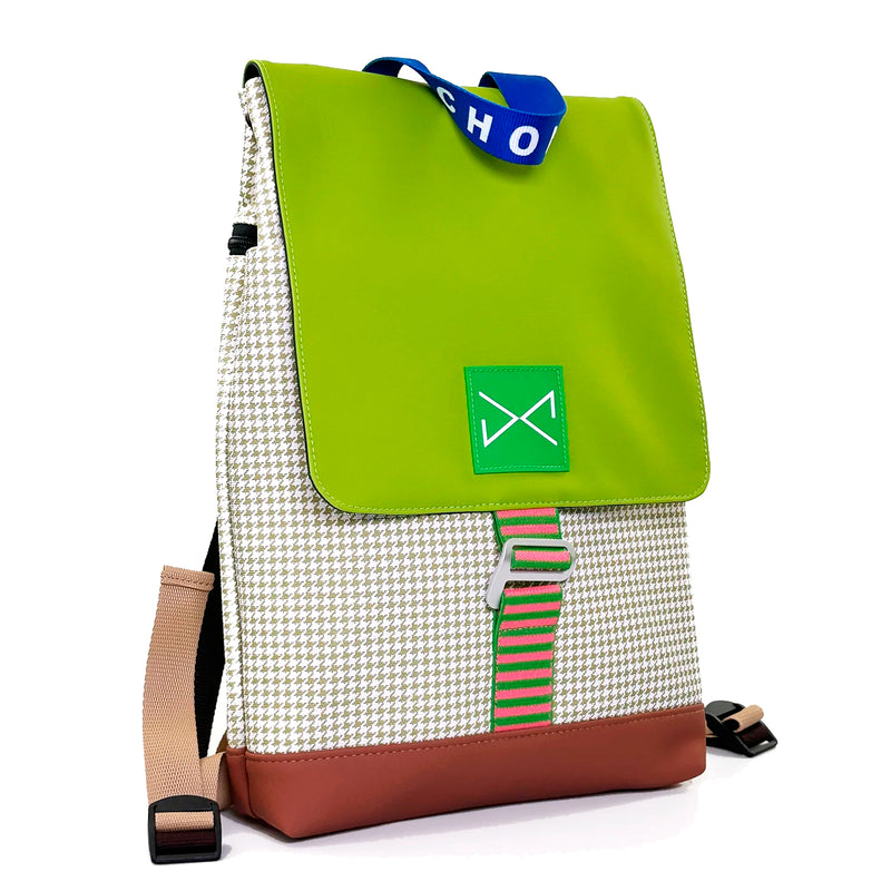 Mochila The Hook Impermeable con bolsillo extra Daniel Chong - Solapa Verde