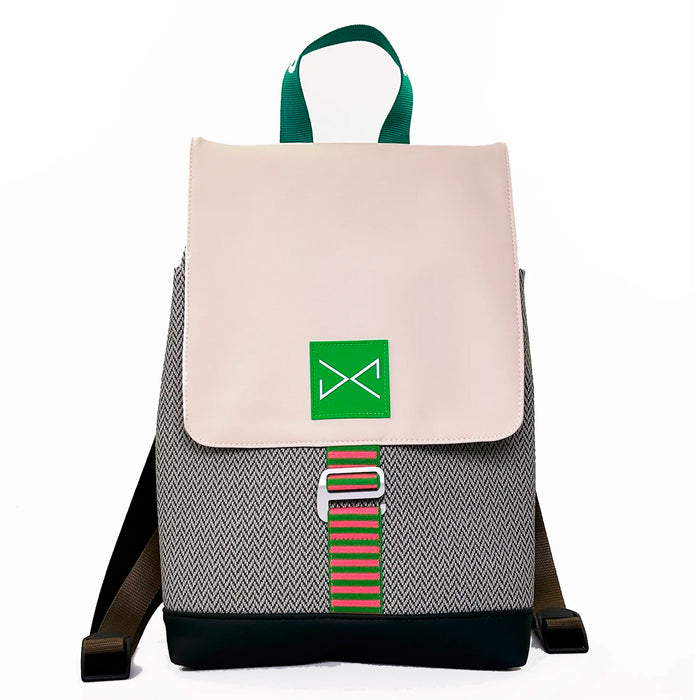 Mochila The Hook Impermeable con bolsillo extra Daniel Chong - Solapa Beige