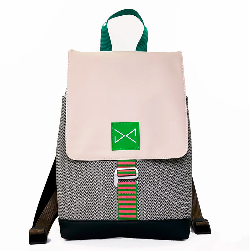 Mochila The Hook Impermeable con bolsillo extra Daniel Chong - Solapa Beige