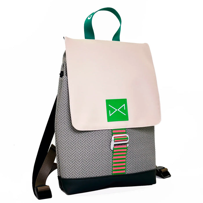 Mochila The Hook Impermeable con bolsillo extra Daniel Chong - Solapa Beige