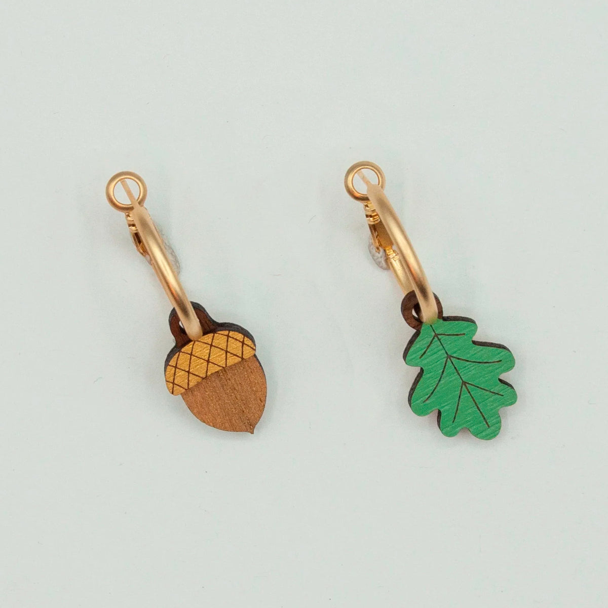Pendientes de aro Materia Rica - Acorn and Leaf