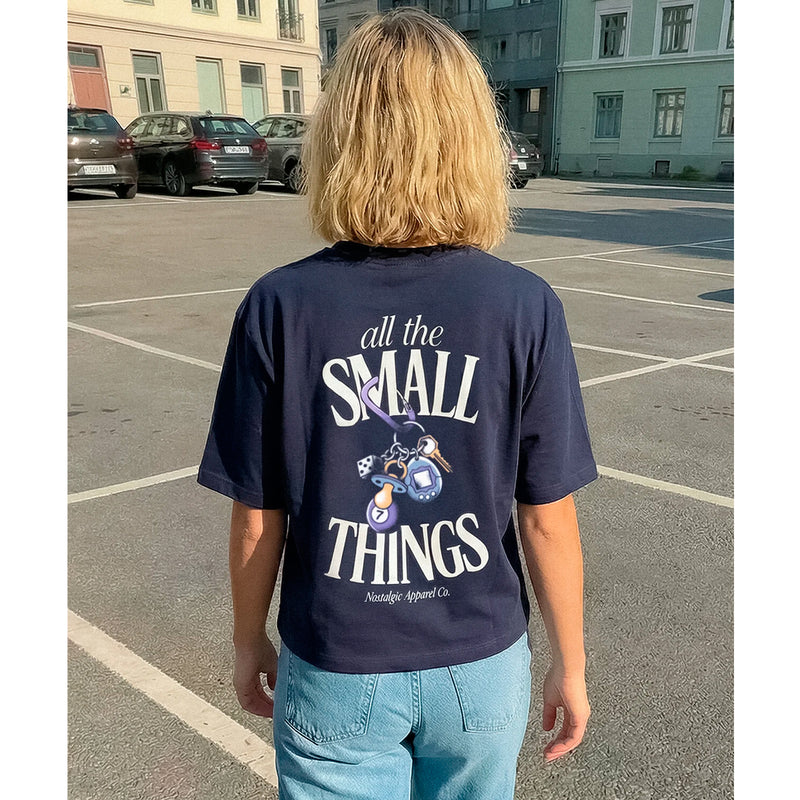Camiseta Nostalgic Apparel - "All the Small Things" Cropped