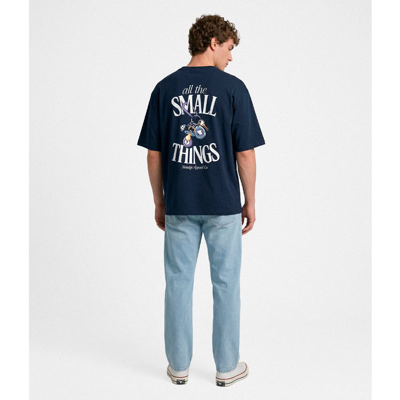 Camiseta Nostalgic Apparel - "All the Small Things"
