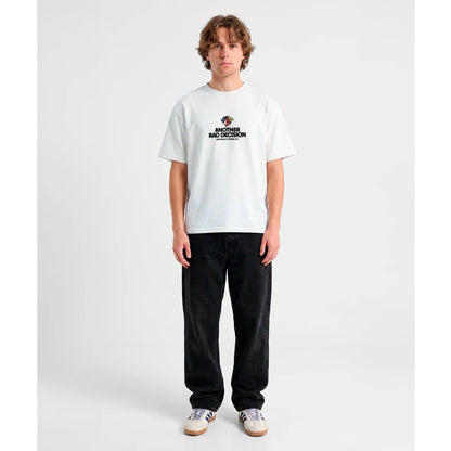 Camiseta Nostalgic Apparel - "Another Bad Decision"
