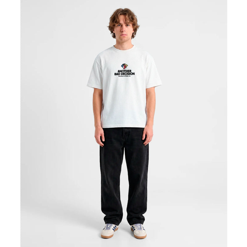 Camiseta Nostalgic Apparel - "Another Bad Decision"