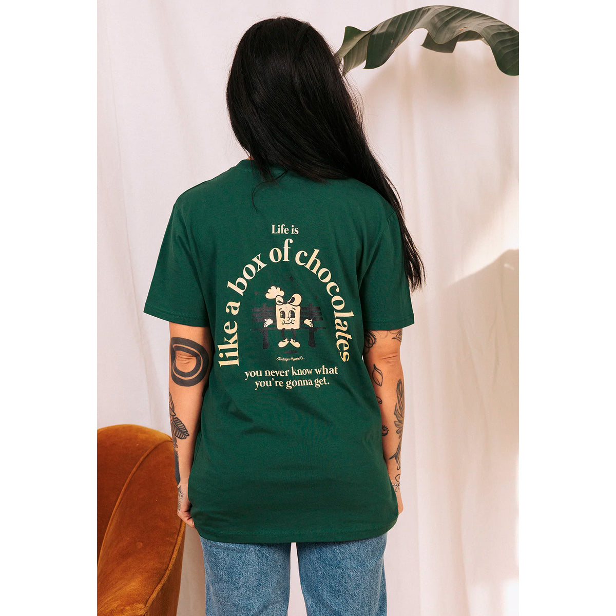 Camiseta Nostalgic Apparel - "Box of Chocolates"