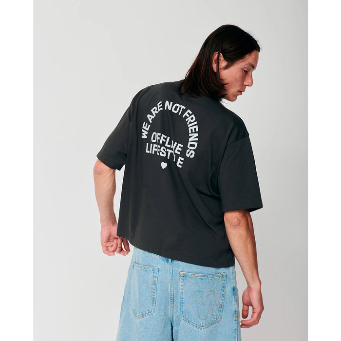 Camiseta We Are Not Friends - Boxy Offline Love