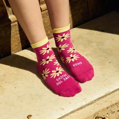 Calcetines UO - "Amiga, Love You Mucho" 🌼