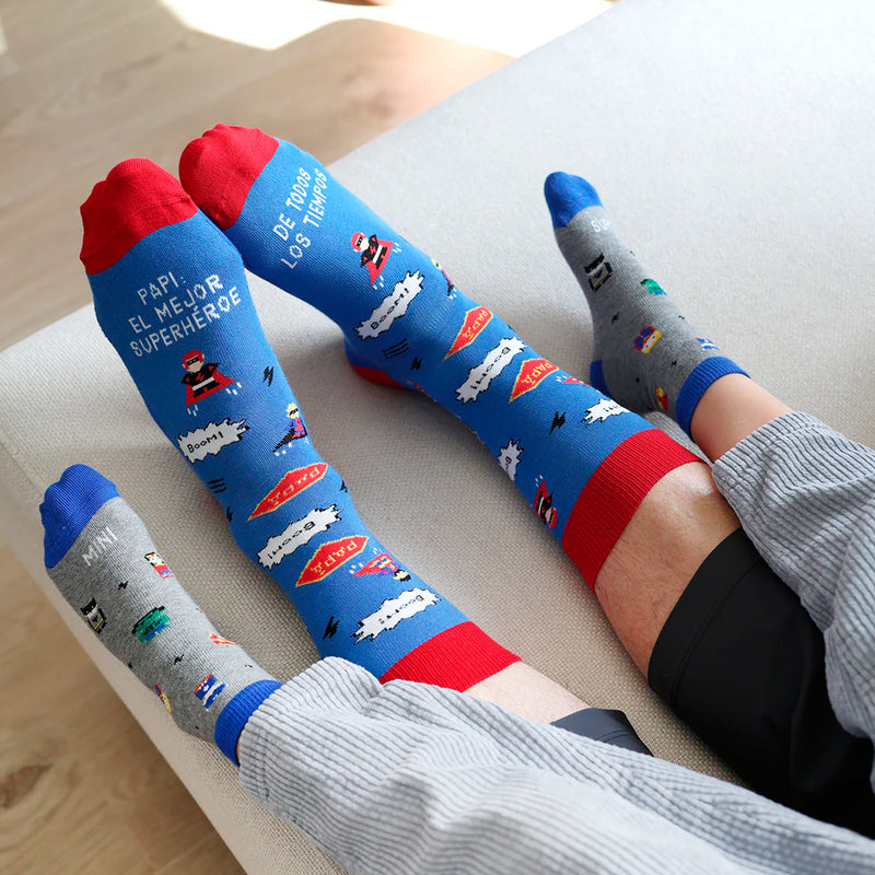 Calcetines UO - "Papi: El Mejor Superhéroe de Todos los Tiempos" 🦸‍♂️