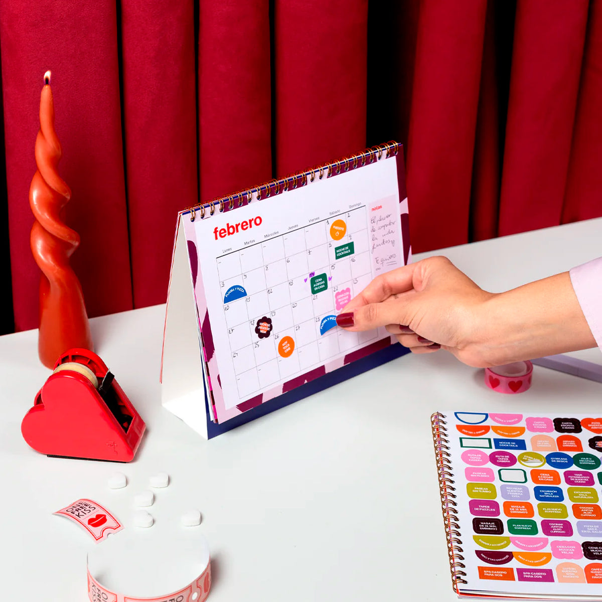 Calendario Atemporal UO - "Citas para dos" 💗