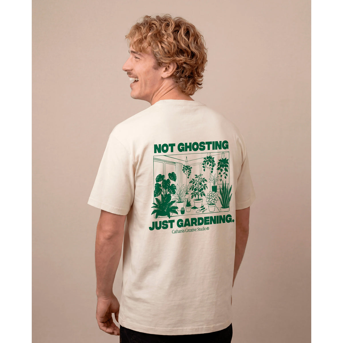 Camiseta Catharsis - Not Ghosting, Just Gardening