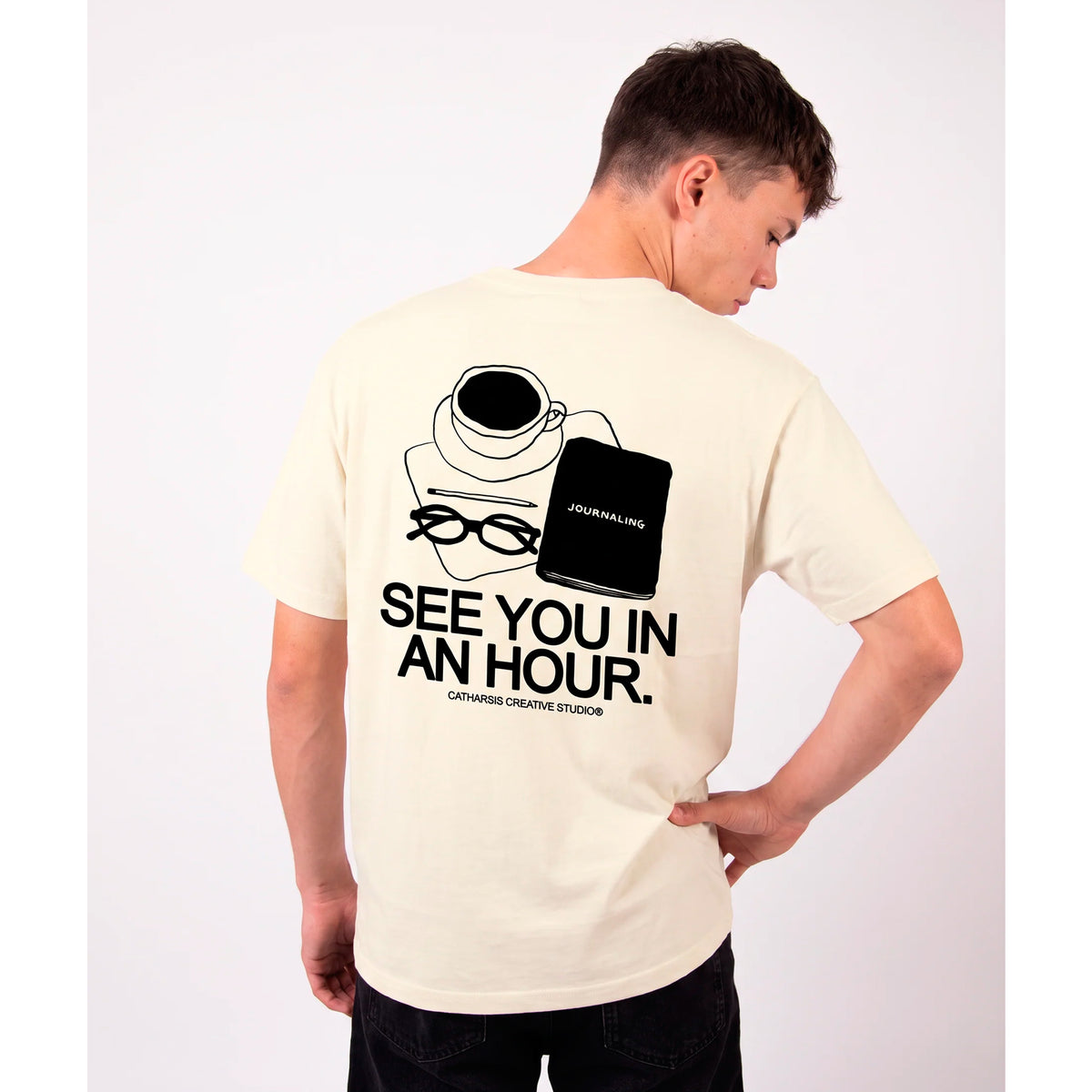 Camiseta Catharsis - See You In An Hour ☕📓