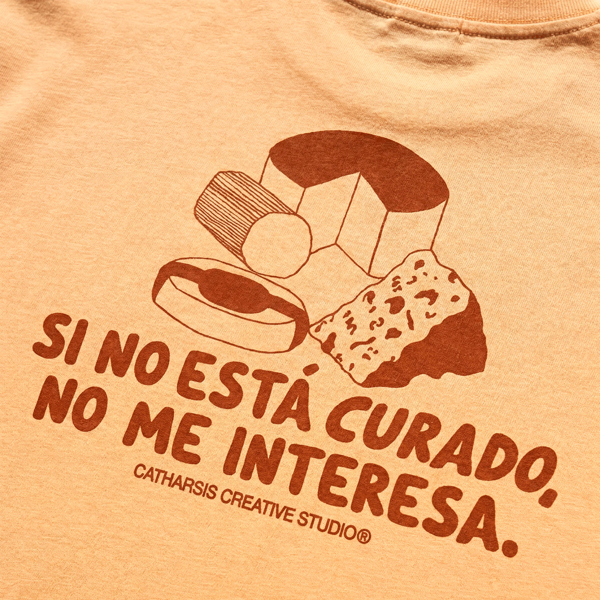 Camiseta Catharsis - Si no está Curado, No me Interesa Cropped 🧀
