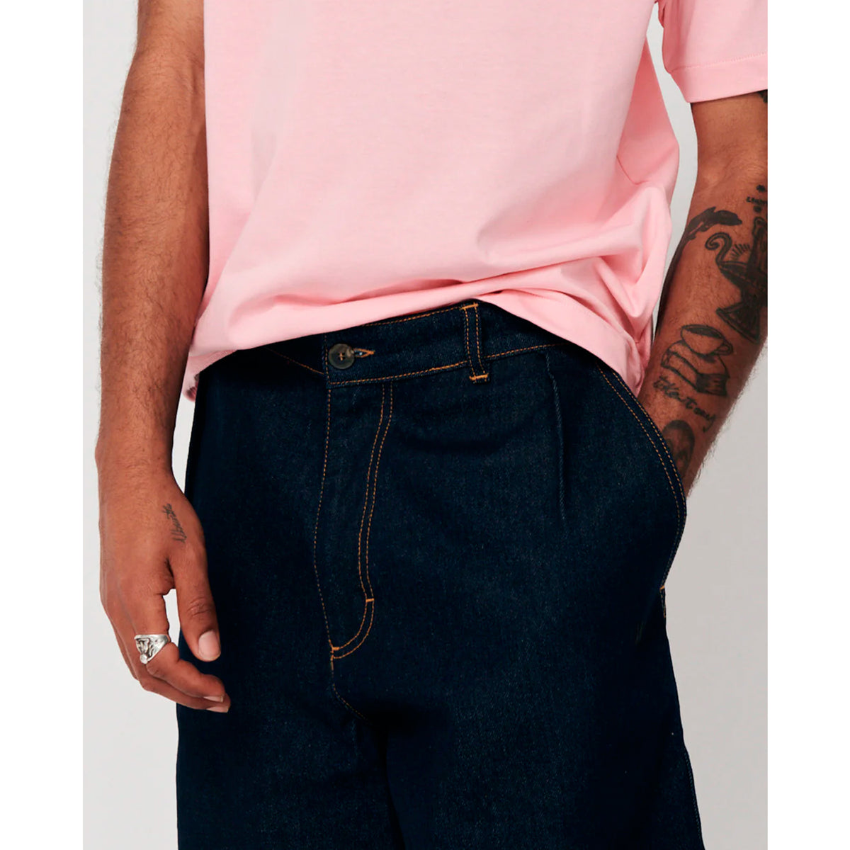 Pantalones We Are Not Friends - Denim Chino Shorts