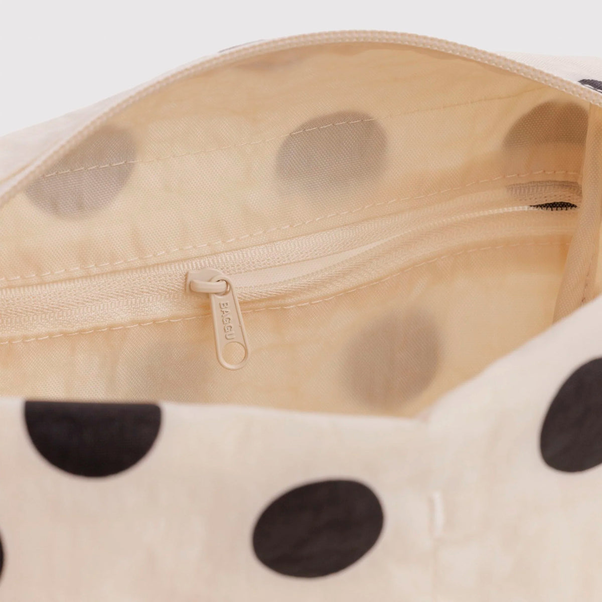 Neceser Baggu - Cream and Black Polka Dot
