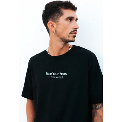 Camiseta Nostalgic Apparel - "Face Your Fears" 🐊🦷