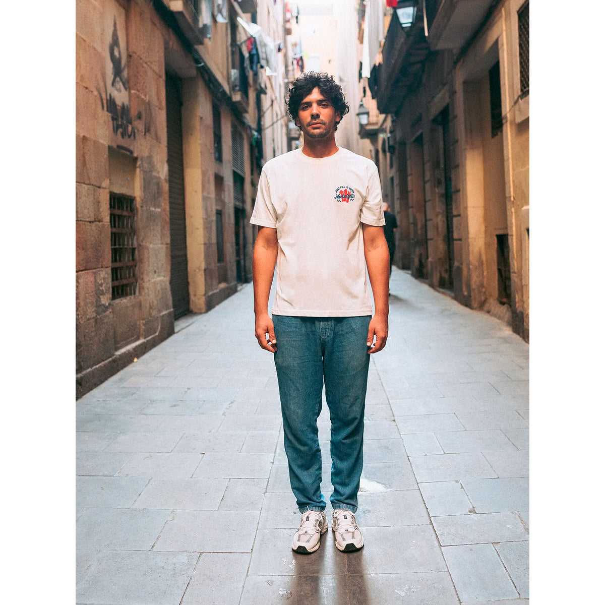 Camiseta Nostalgic Apparel - "Fill it with Nostalgia"