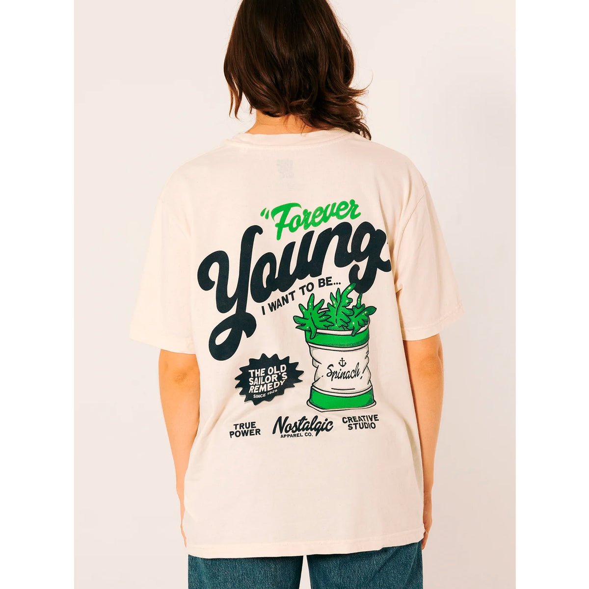 Camiseta Nostalgic Apparel - "Forever Young"