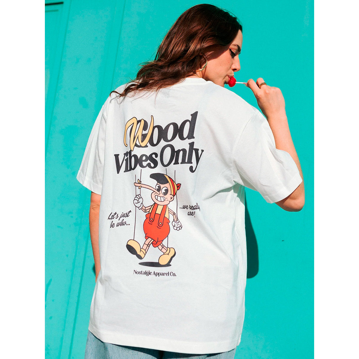 Camiseta Nostalgic Apparel - "Good Vibes Only"