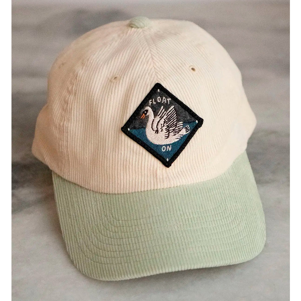 Gorra - Float On 🦢