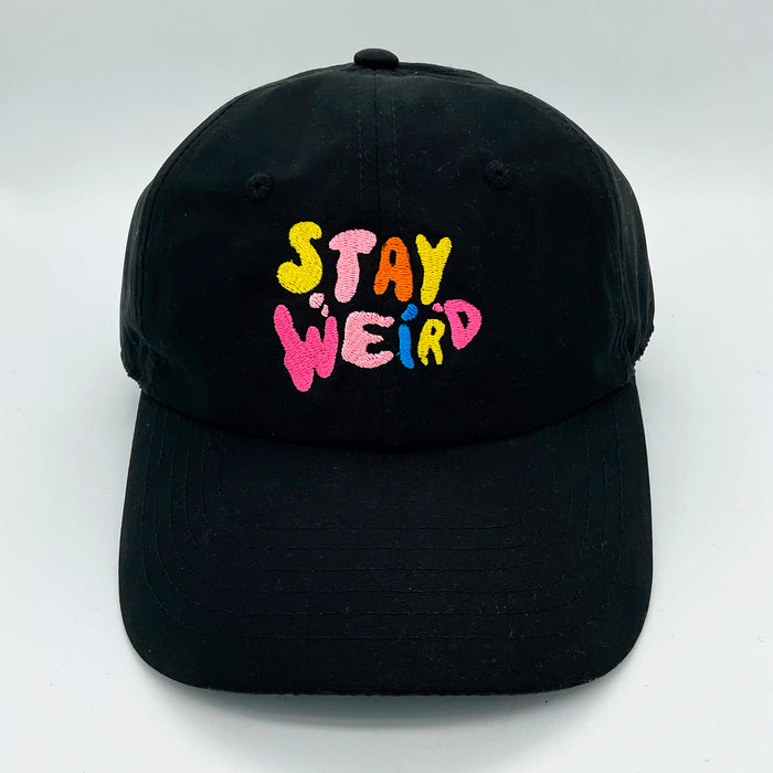 Gorra - "Stay Weird" Negra