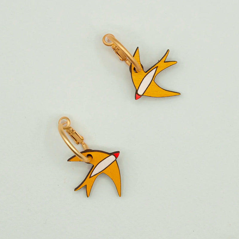 Pendientes de aro Materia Rica -  Honey Yellow Swallow