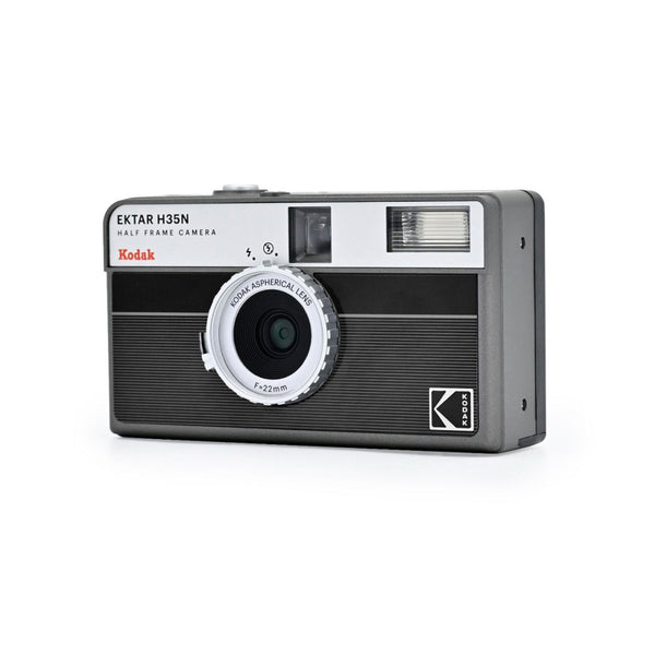 Pack - Cámara medio formato Kodak Ektar H35N Negra + Kodak Ultramax 24Exp.