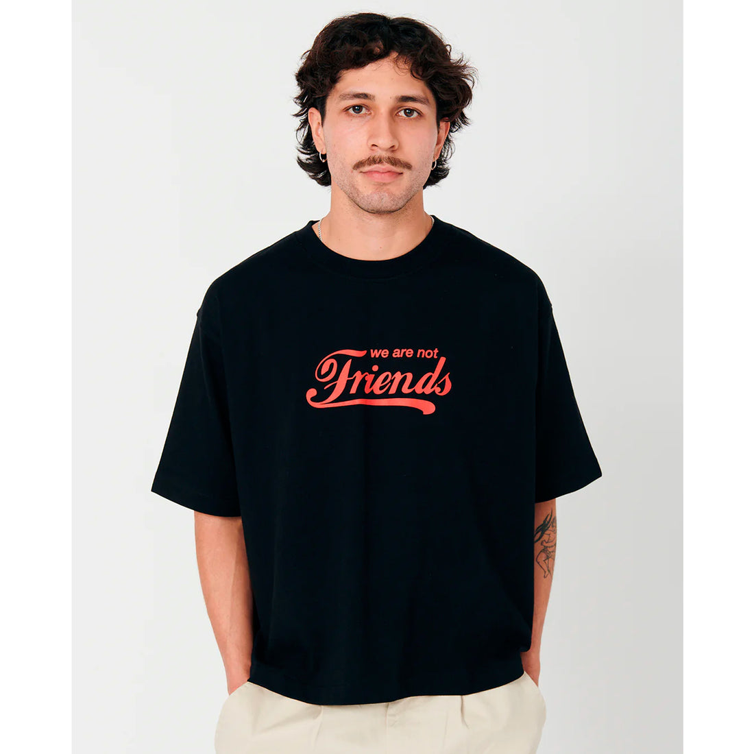 Camiseta We Are Not Friends - Major Friends Boxy