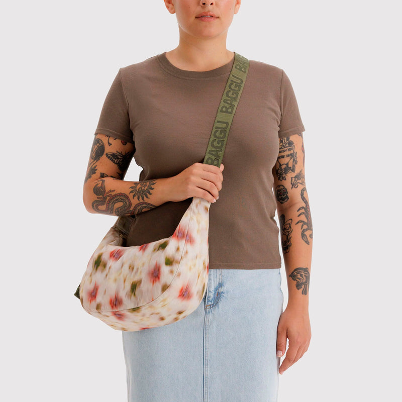 Bolso media luna Baggu - Abstract Floral
