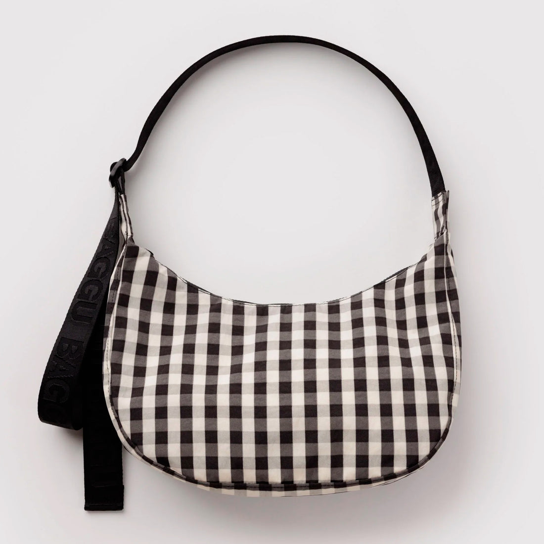 Bolso media luna Baggu - Black and Cream Gingham