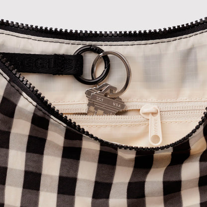 Bolso media luna Baggu - Black and Cream Gingham