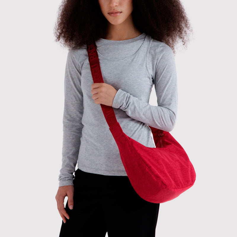 Bolso media luna Baggu - Cherry