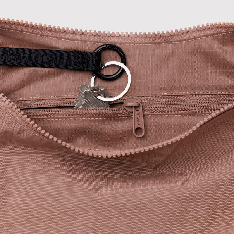 Bolso media luna Baggu - Toasted Almond