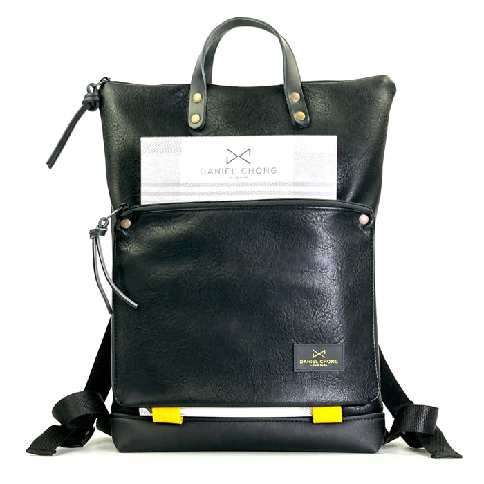 Mochila Book Holder Brunello con bolsillo extra Daniel Chong - Negra