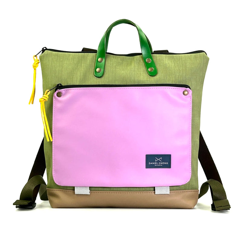 Mochila Book Holder Cuadrada Impermeable con bolsillo extra Daniel Chong - Verde con bolsillo rosa
