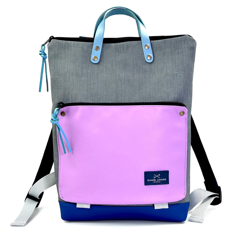 Mochila Book Holder Impermeable con bolsillo extra Daniel Chong - Gris con bolsillo rosa