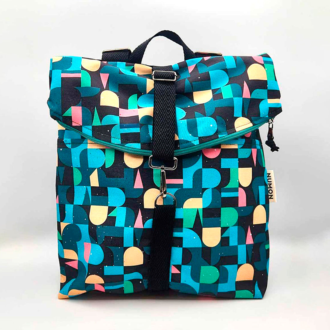 Mochila Numon - Iconic Black Geo