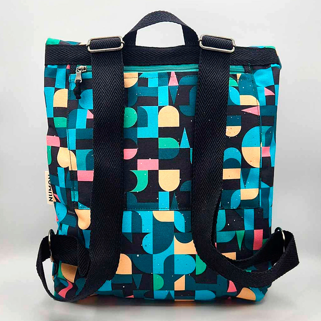 Mochila Numon - Iconic Black Geo