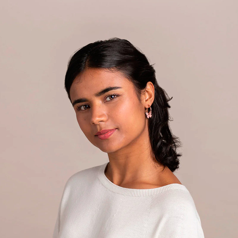 Pendientes de aro Materia Rica - Monarch Butterfly in Pink