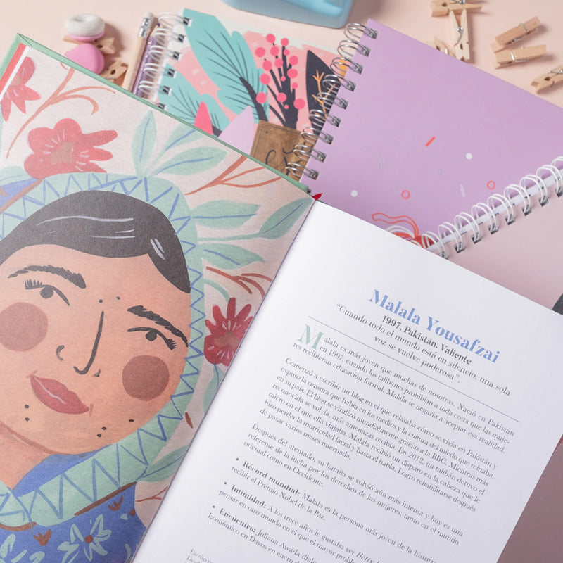 Libro - "Mujeres autoras"