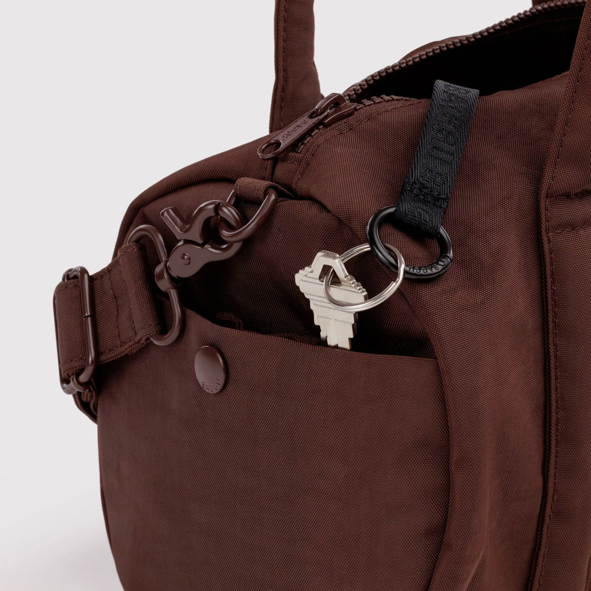 Bolso Duffle Baggu - Coffee