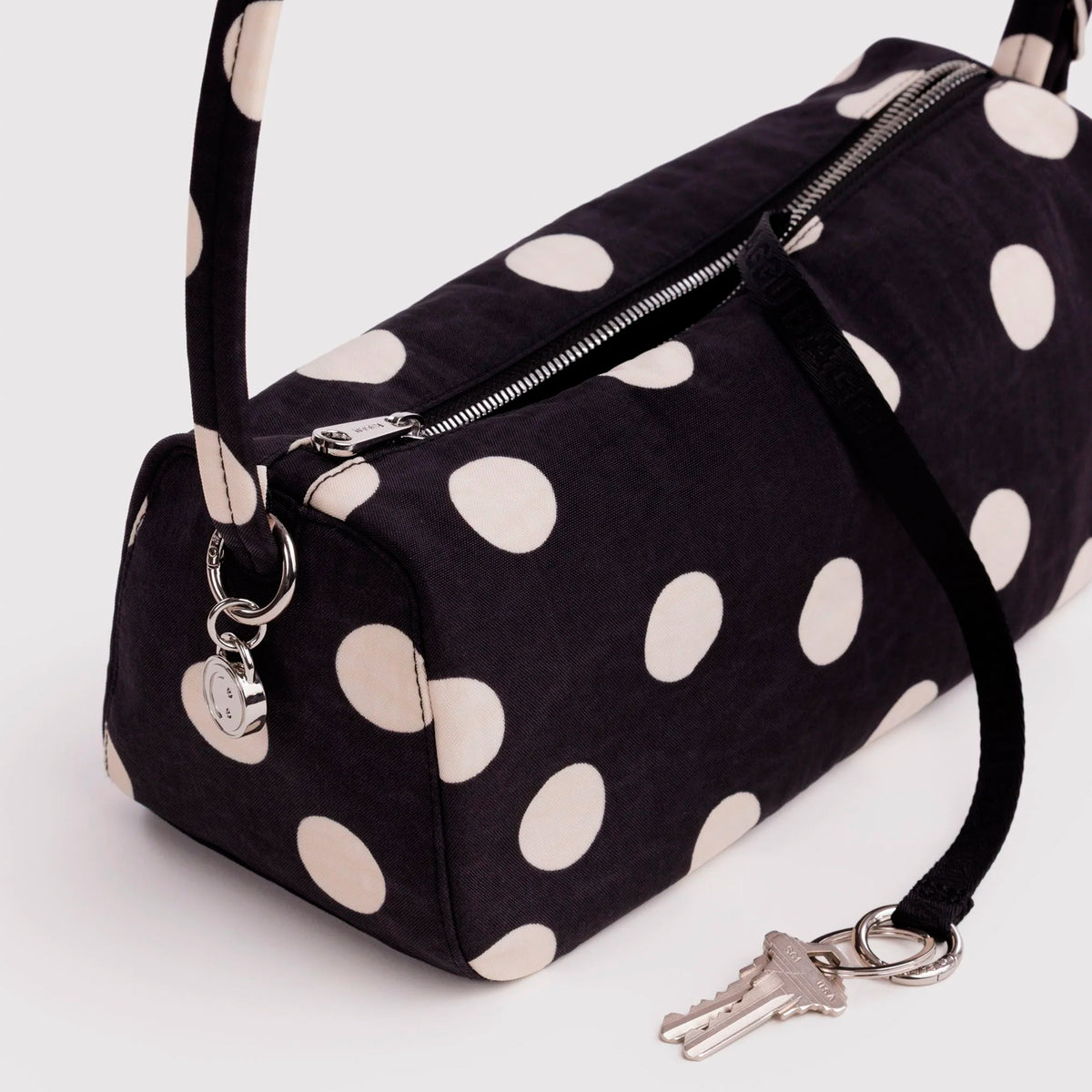 Bolso Loaf Baggu - Black and Cream Polka Dot