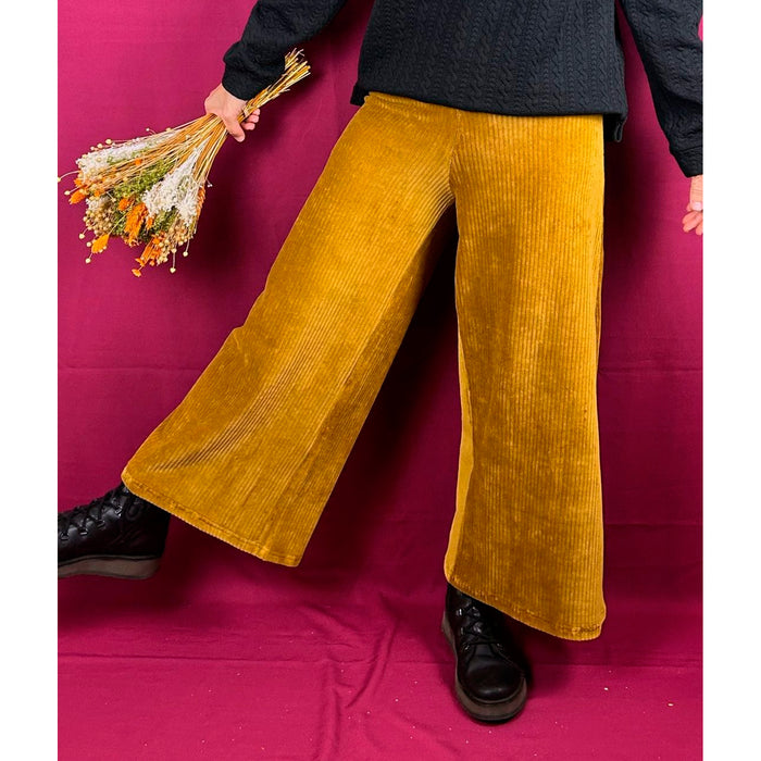 Pantalón La Compiano - Trama Pana Mostaza