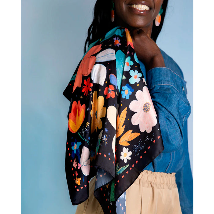 Pañuelo - Flores Negras 💐