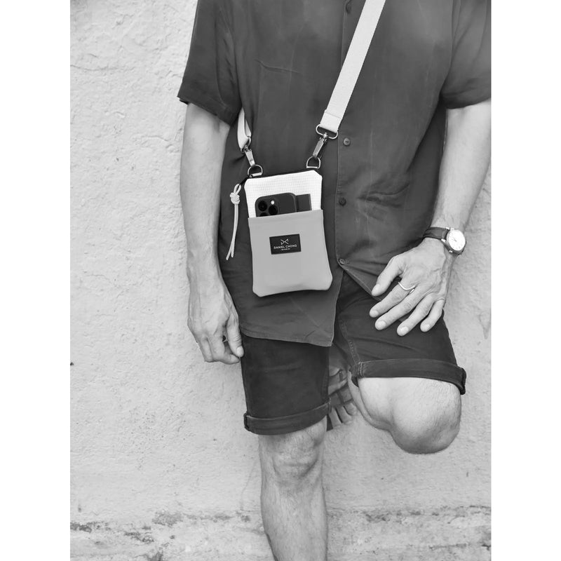 Phone Sling Impermeable Daniel Chong - Azul y amarillo