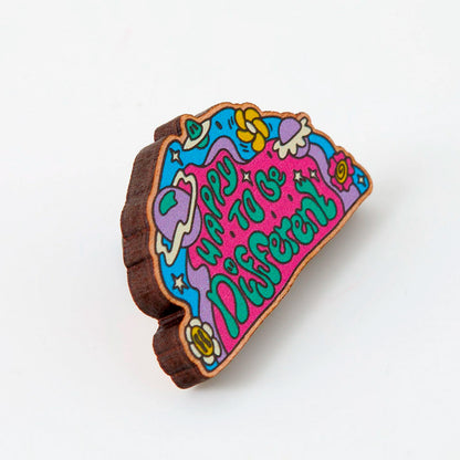 Pin de madera - "Happy to be Different"