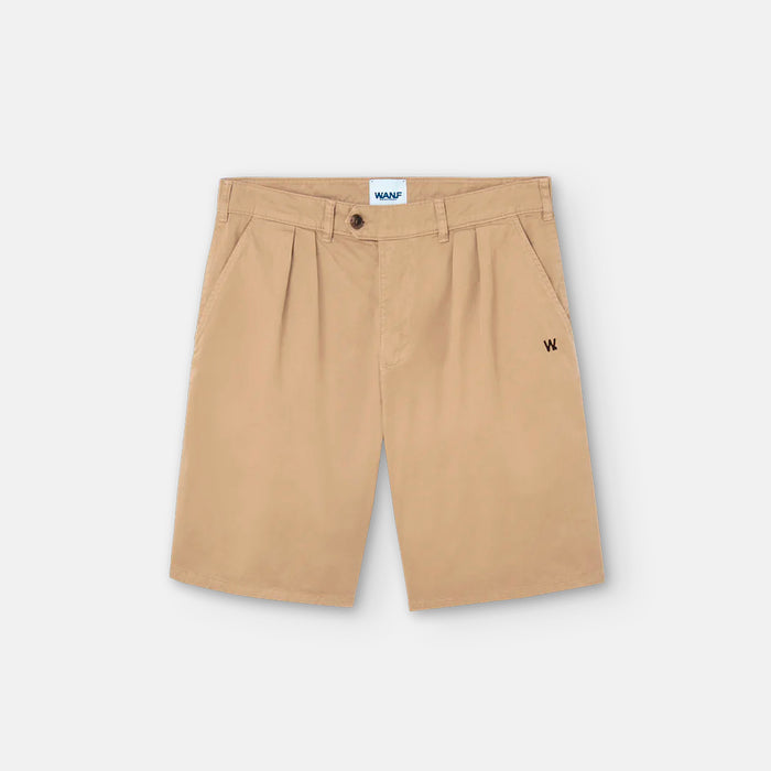 Pantalones We Are Not Friends - Pleat Chino Shorts